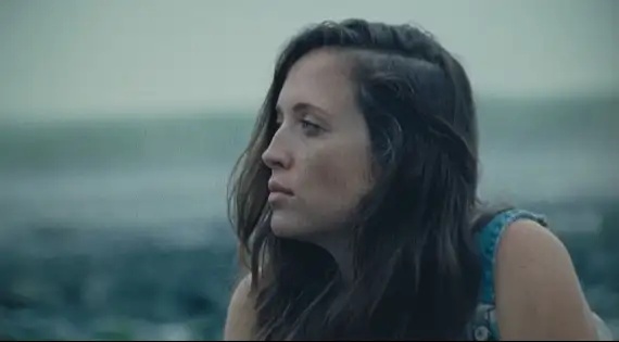 Assista ao clipe da nova música, "Ignorance Is Bliss", com a letra e a tradução!