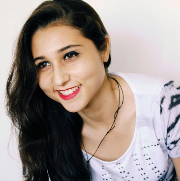 ana-elisa-renault - Fotos