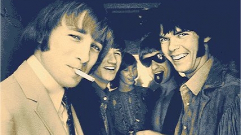 Neil Young vai excursionar novamente com o Buffalo Springfield