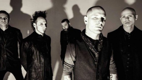Stone Sour faz cover de "Running Free", faixa do Iron Maiden