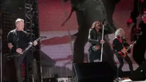 Metallica canta "TV Eye", clássico dos Stooges, com Iggy Pop no México. Veja!