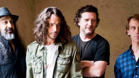 Ex-membros do Soundgarden subirão ao palco pela primeira vez desde a morte de Chris Cornell