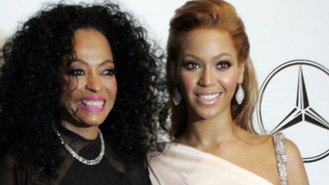 Beyoncé canta "Happy Birthday" em festa de aniversário de Diana Ross. Confira o vídeo!