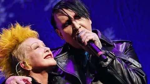 Cyndi Lauper canta "Beautiful People" com Marilyn Manson e clássico do hardcore com Henry Rollins
