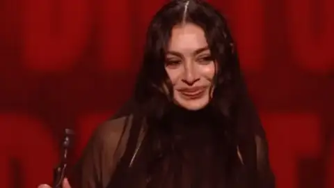 Charli xcx é a grande vencedora do Brit Awards de 2025!