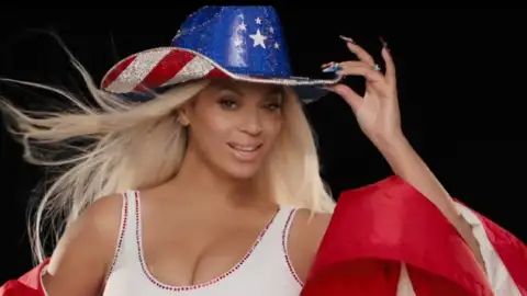 Beyoncé lidera votação para show de 2026 em Copacabana