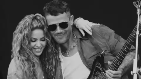 Alejandro Sanz e Shakira reeditam parceria de sucesso com "Bésame". Escute com letra e tradução