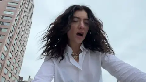 Lorde virá ao Brasil com a sua nova turnê em 2026. Veja os detalhes