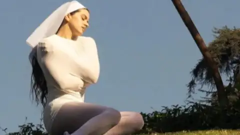 Rosalía anuncia o seu novo álbum, "Lux". Veja capa, data de lançamento e mais!