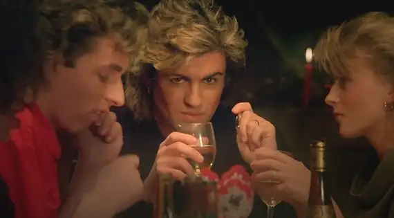 Assista ao clipe do sucesso de Natal, "Last Christmas", com a letra e a tradução!